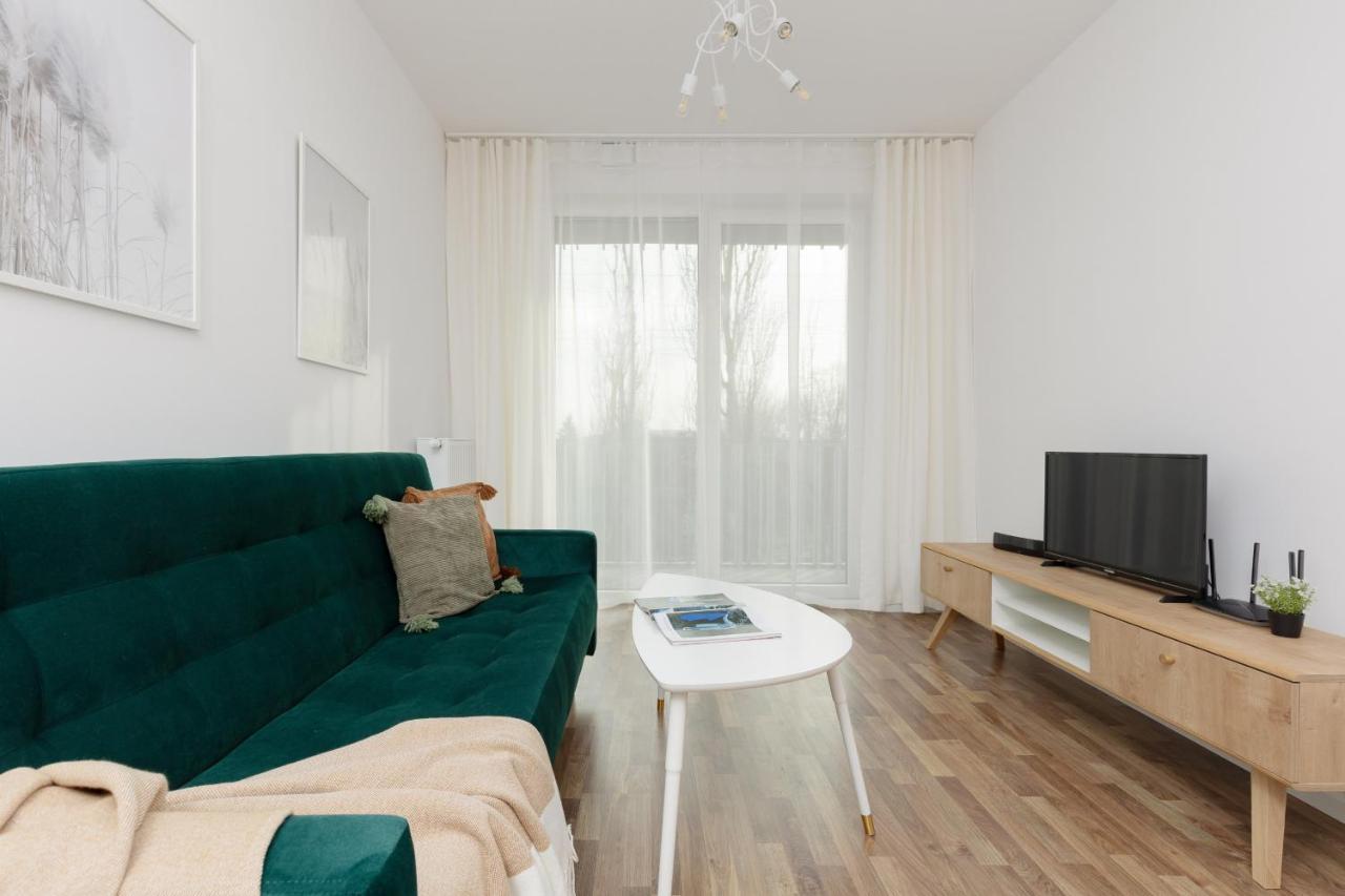 Stacja Wola Apartments With Parking By Noclegi Renters ワルシャワ エクステリア 写真