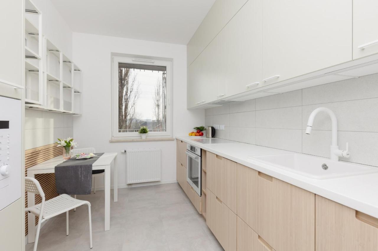Stacja Wola Apartments With Parking By Noclegi Renters ワルシャワ エクステリア 写真