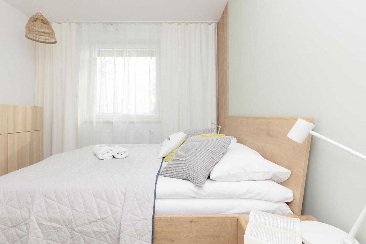 Stacja Wola Apartments With Parking By Noclegi Renters ワルシャワ エクステリア 写真