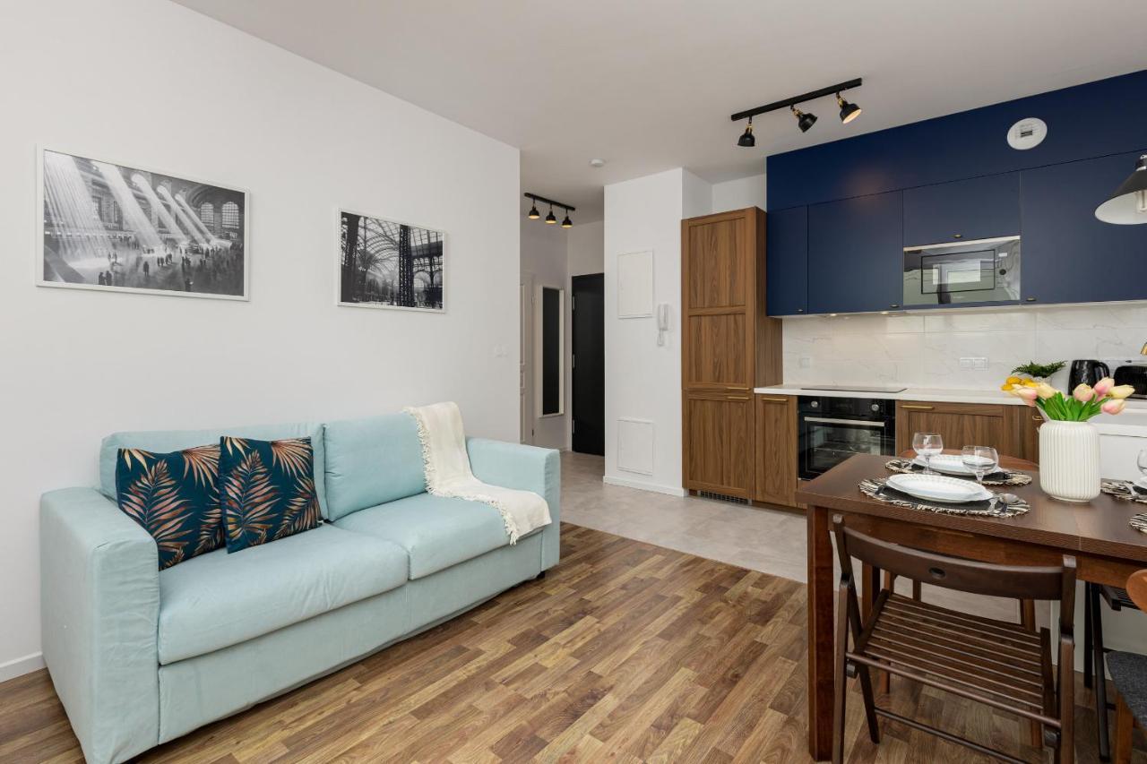 Stacja Wola Apartments With Parking By Noclegi Renters ワルシャワ エクステリア 写真