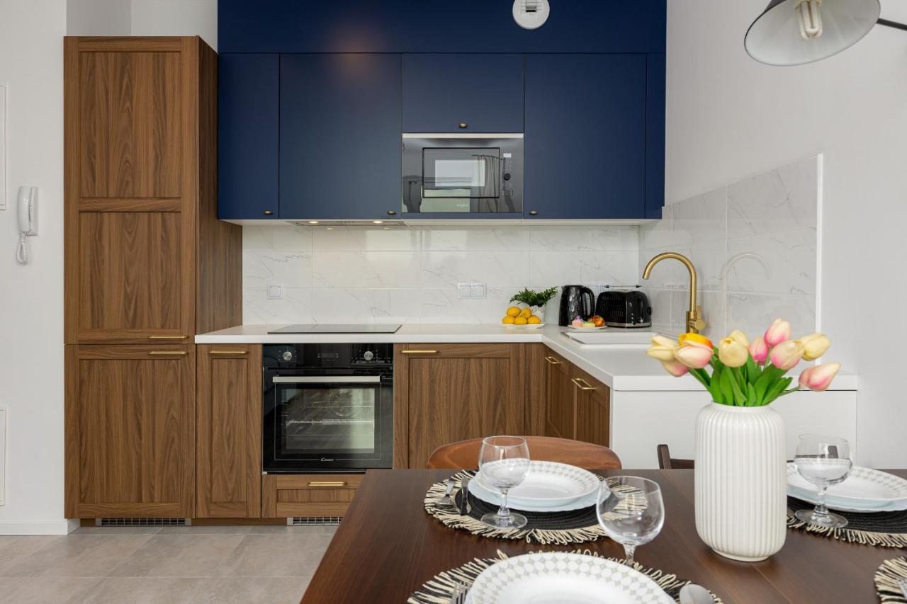 Stacja Wola Apartments With Parking By Noclegi Renters ワルシャワ エクステリア 写真