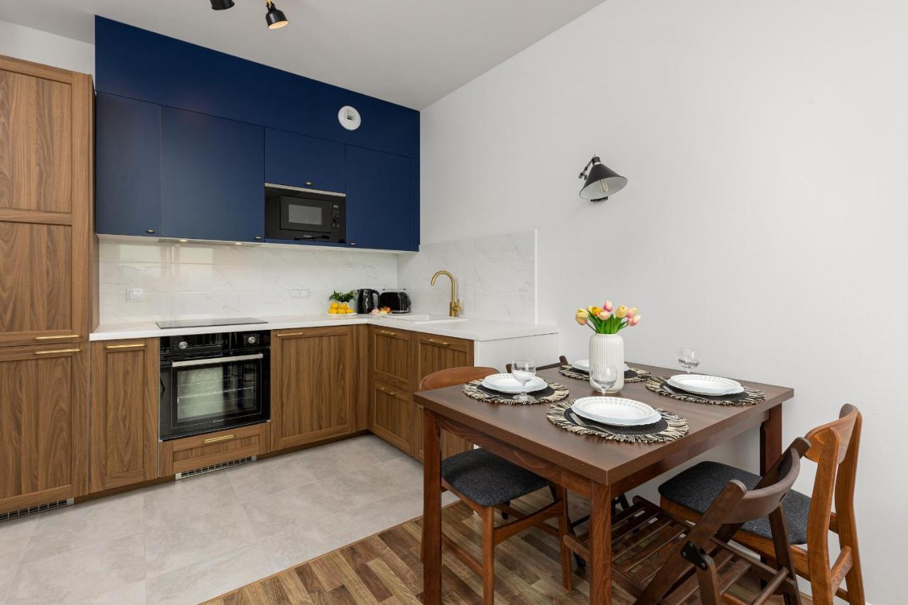 Stacja Wola Apartments With Parking By Noclegi Renters ワルシャワ エクステリア 写真