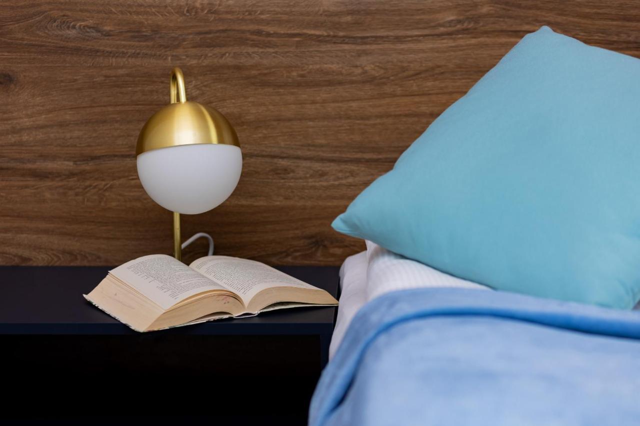 Stacja Wola Apartments With Parking By Noclegi Renters ワルシャワ エクステリア 写真