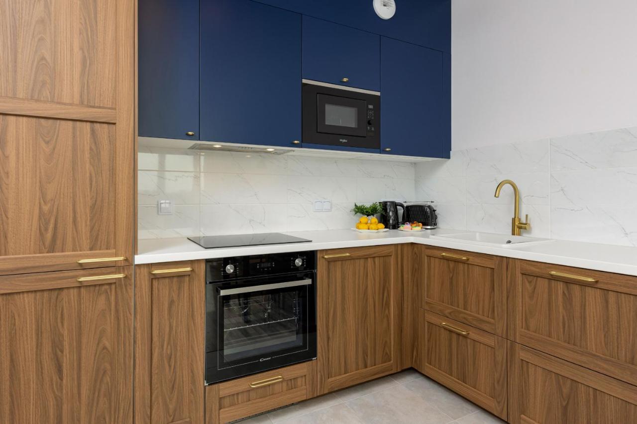 Stacja Wola Apartments With Parking By Noclegi Renters ワルシャワ エクステリア 写真